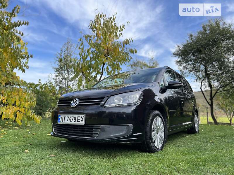 Мінівен Volkswagen Touran 2010 в Івано-Франківську