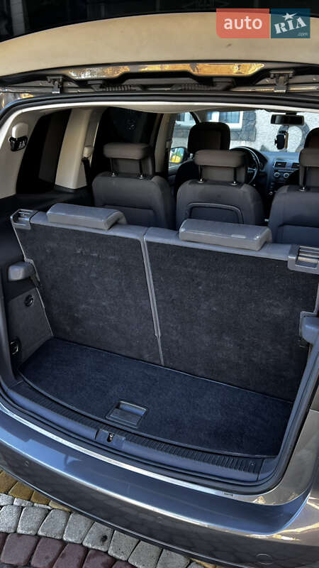 Мінівен Volkswagen Touran 2015 в Снятині фото 8 Мінівен Volkswagen Touran 2015 в Снятині