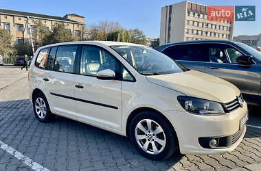 Мінівен Volkswagen Touran 2014 в Чернівцях