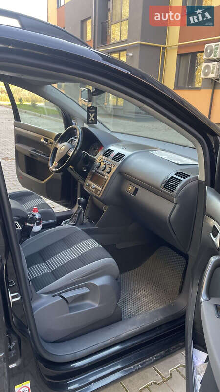 Мінівен Volkswagen Touran 2008 в Луцьку фото 10 Мінівен Volkswagen Touran 2008 в Луцьку