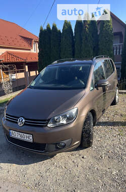 Мінівен Volkswagen Touran 2012 в Тячеві