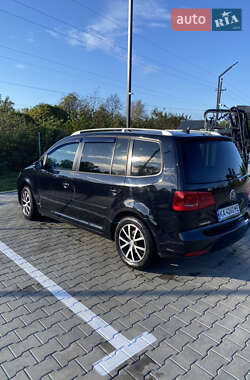 Минивэн Volkswagen Touran 2013 в Виноградове