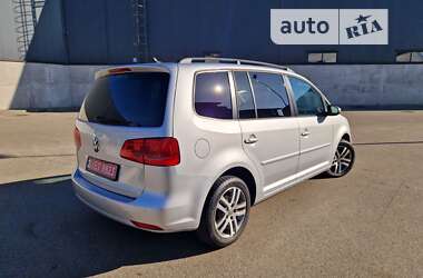 Минивэн Volkswagen Touran 2011 в Киеве