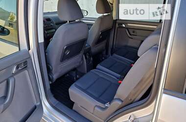 Минивэн Volkswagen Touran 2011 в Киеве