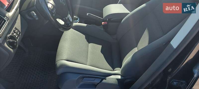 Минивэн Volkswagen Touran 2012 в Львове