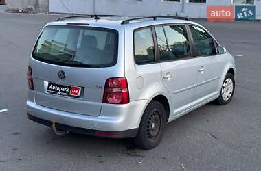 Мінівен Volkswagen Touran 2008 в Києві