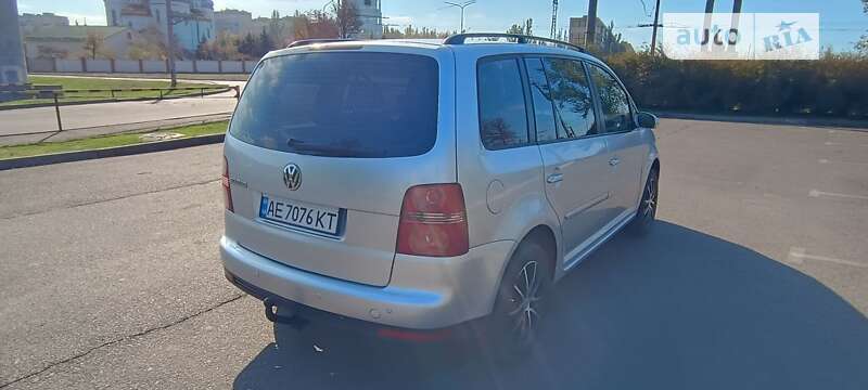 Минивэн Volkswagen Touran 2007 в Кривом Роге