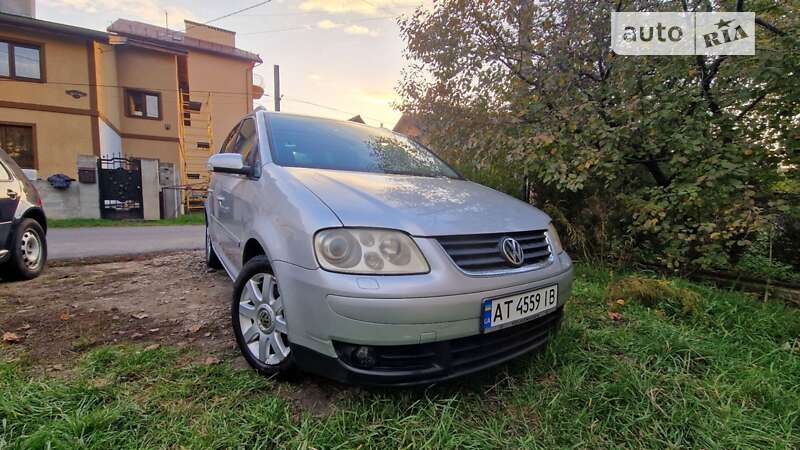 Мінівен Volkswagen Touran 2004 в Івано-Франківську