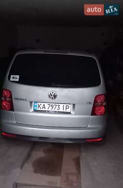 Минивэн Volkswagen Touran 2009 в 