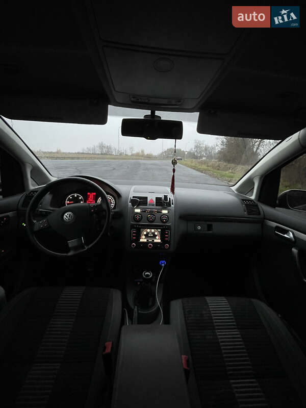 Минивэн Volkswagen Touran 2008 в Львове