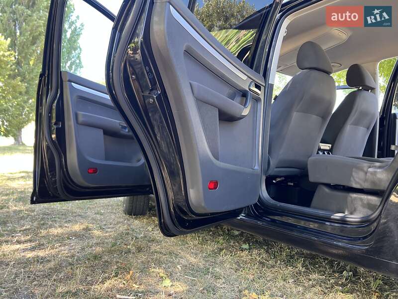 Минивэн Volkswagen Touran 2012 в Нежине фото 21 Минивэн Volkswagen Touran 2012 в Нежине