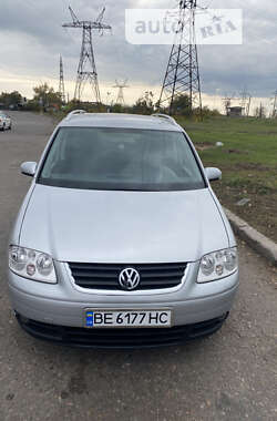 Минивэн Volkswagen Touran 2003 в Николаеве