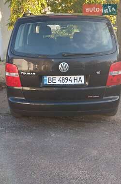 Минивэн Volkswagen Touran 2003 в 