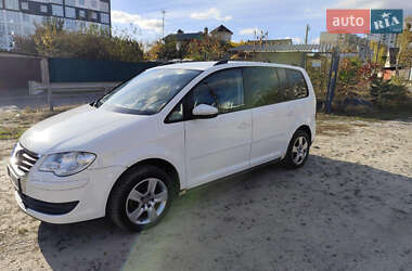 Мінівен Volkswagen Touran 2010 в Києві