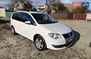 Мінівен Volkswagen Touran 2010 в Києві