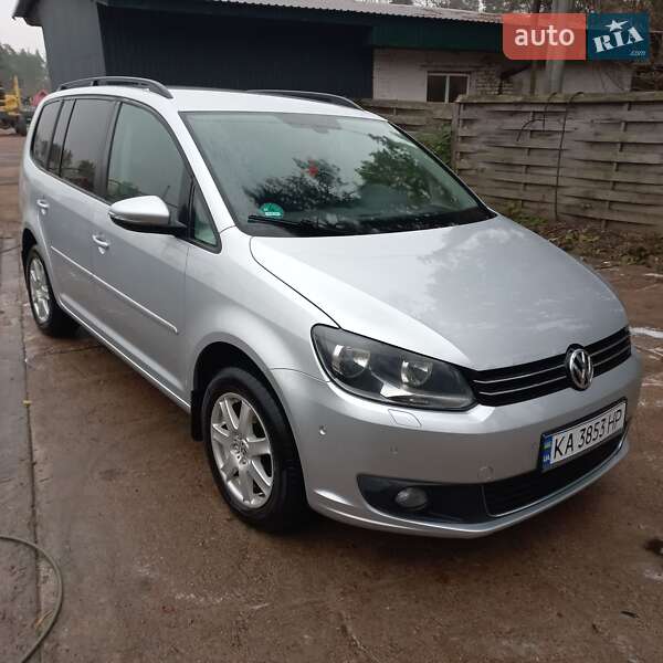 Минивэн Volkswagen Touran 2012 в 