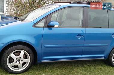 Мінівен Volkswagen Touran 2004 в Волочиську