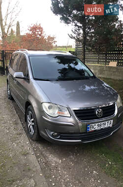 Мінівен Volkswagen Touran 2007 в Рудки