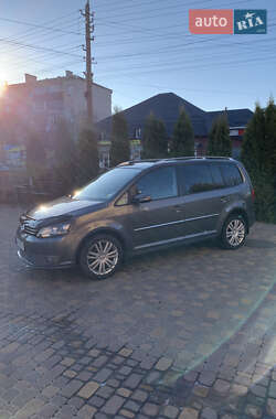 Минивэн Volkswagen Touran 2010 в Кагарлыке