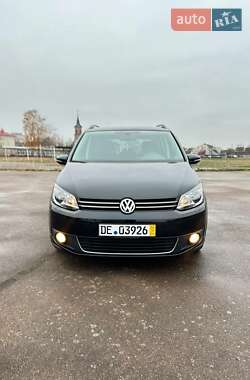 Volkswagen Touran 2011