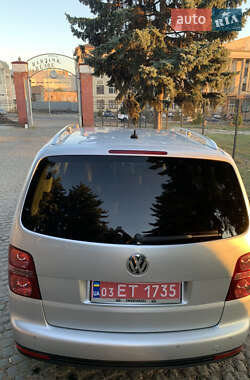 Мінівен Volkswagen Touran 2009 в Кропивницькому