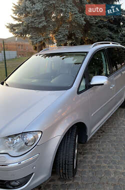 Мінівен Volkswagen Touran 2009 в Кропивницькому