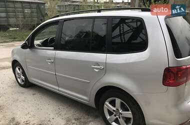 Мінівен Volkswagen Touran 2010 в Києві