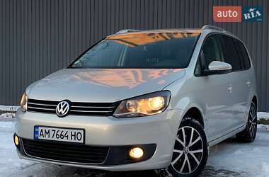 Мінівен Volkswagen Touran 2010 в Житомирі