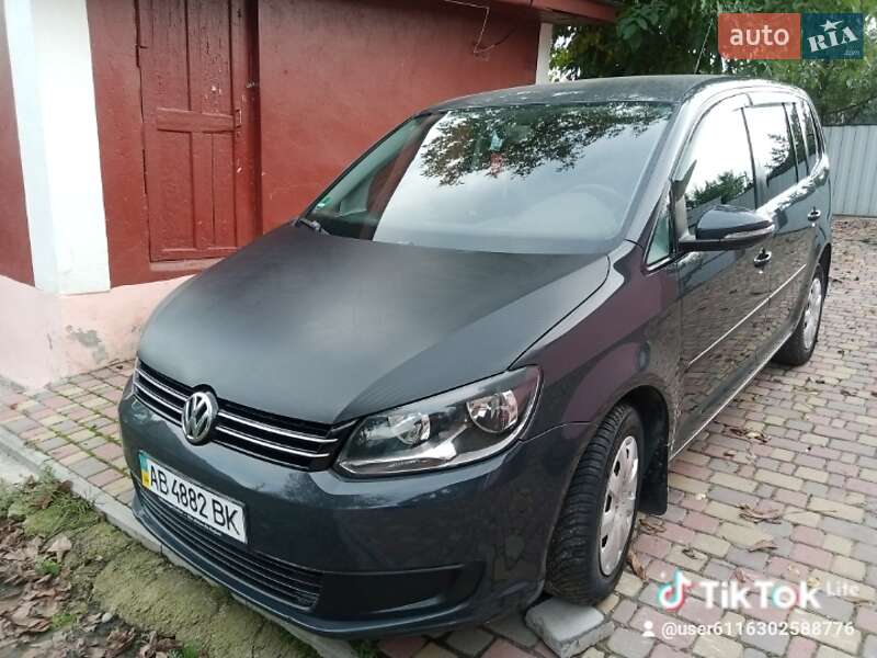 Минивэн Volkswagen Touran 2014 в Баре