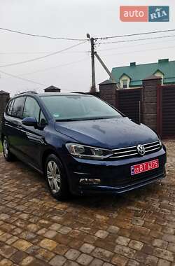 Микровэн Volkswagen Touran 2017 в Луцке