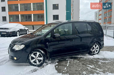 Минивэн Volkswagen Touran 2009 в Житомире