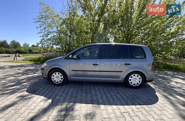 Минивэн Volkswagen Touran 2009 в Днепре