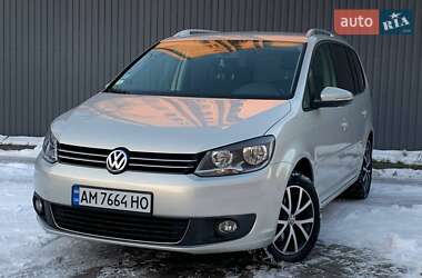 Мінівен Volkswagen Touran 2010 в Житомирі