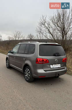 Минивэн Volkswagen Touran 2011 в Стрые