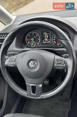 Минивэн Volkswagen Touran 2011 в Стрые