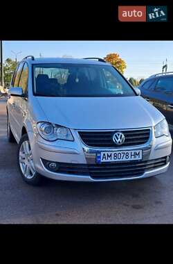 Минивэн Volkswagen Touran 2008 в Коростене