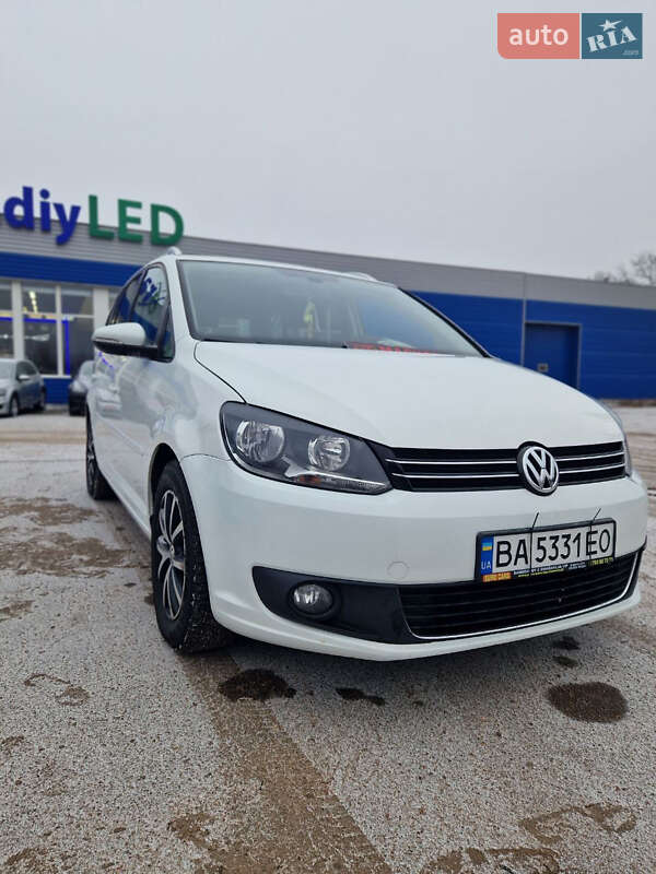 Минивэн Volkswagen Touran 2014 в Кропивницком