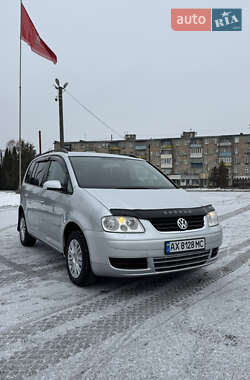 Минивэн Volkswagen Touran 2003 в Кролевце