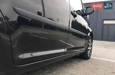 Минивэн Volkswagen Touran 2012 в Луцке