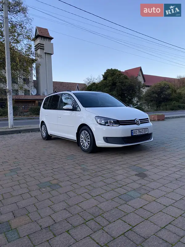 Volkswagen Touran 2012