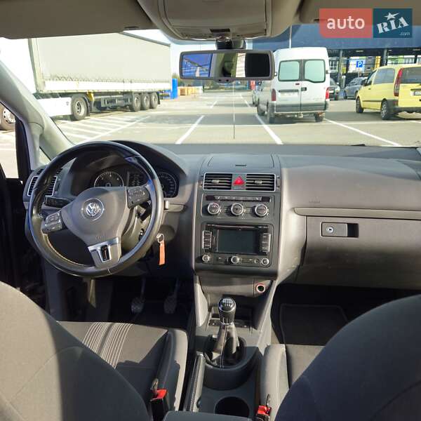 Минивэн Volkswagen Touran 2012 в Ивано-Франковске