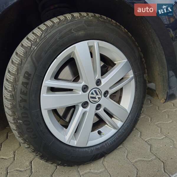 Минивэн Volkswagen Touran 2012 в Ивано-Франковске