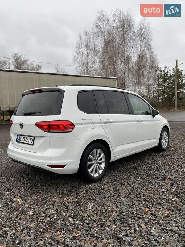Мінівен Volkswagen Touran 2015 в Ковелі