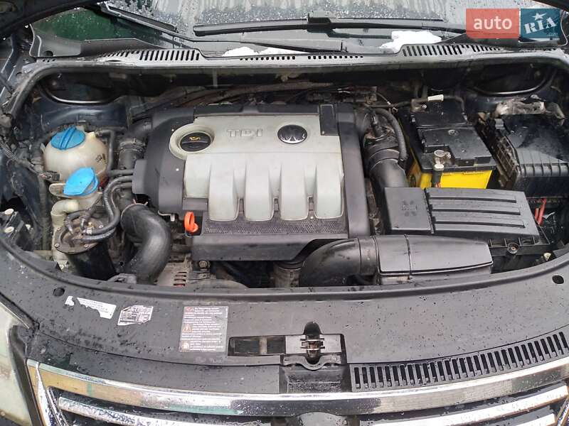 Минивэн Volkswagen Touran 2007 в Гостомеле