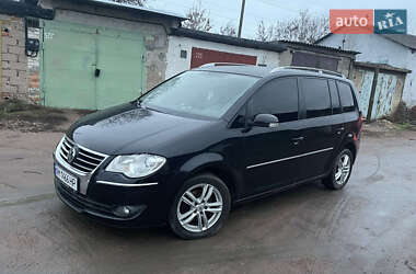 Мінівен Volkswagen Touran 2008 в Коростені