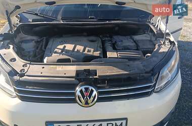 Мінівен Volkswagen Touran 2014 в 