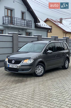 Мінівен Volkswagen Touran 2010 в Калуші