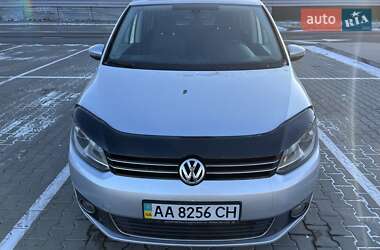 Мінівен Volkswagen Touran 2011 в Києві