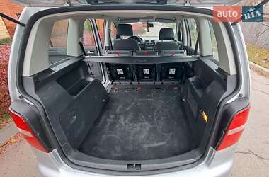 Минивэн Volkswagen Touran 2004 в 