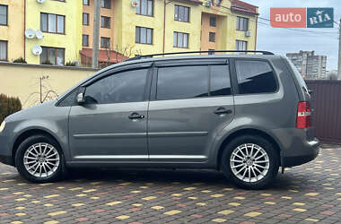 Минивэн Volkswagen Touran 2006 в Львове